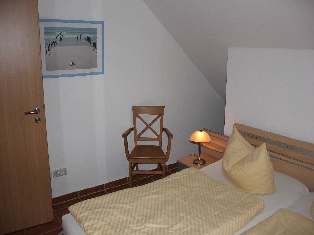 17_ferienhaus_ferienwohnung_riwa_usedom_dachgeschoss_schlafzimmer_05_