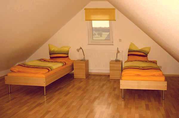 22_ferienhaus_ferienwohnung_riwa_usedom_dachgeschoss_schlafzimmer_10_